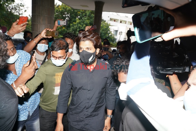 Actor Allu Arjun at Apollo hospital for sai dharam tej
